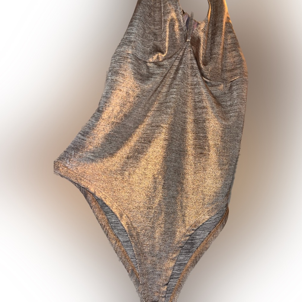 Lovely Onesie Gold Stretch fit